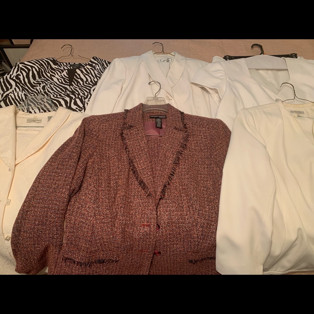 Suits for 12 dollars! Sizes 18/20 - Picture 2 of 3